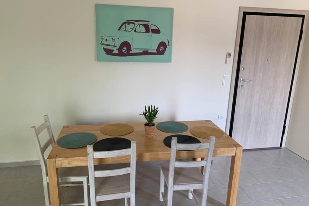 Orange Apartment Никити Екстериор снимка