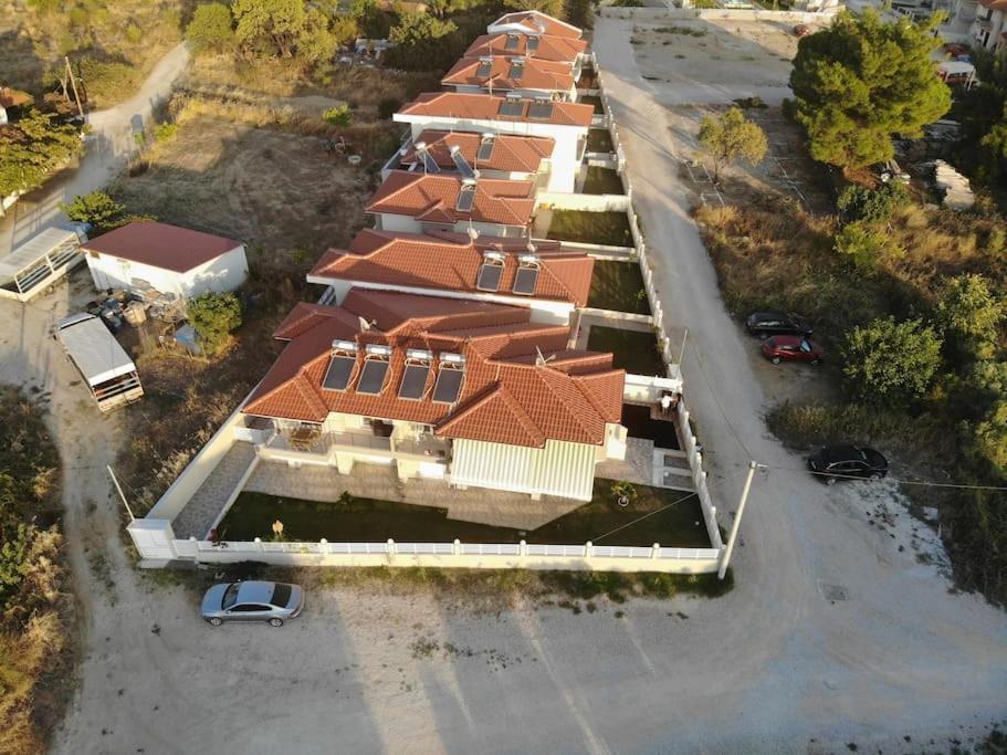 Orange Apartment Никити Екстериор снимка